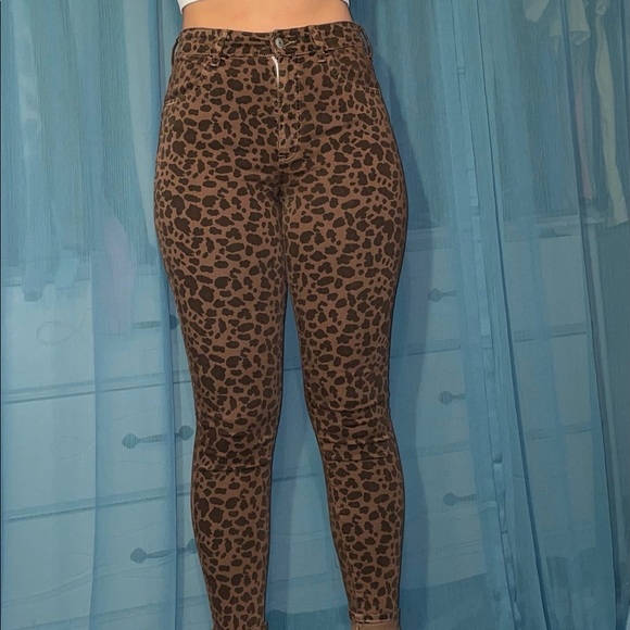 Cheetah Print American Eagle Hi Rise Jegging - Picture 2 of 5